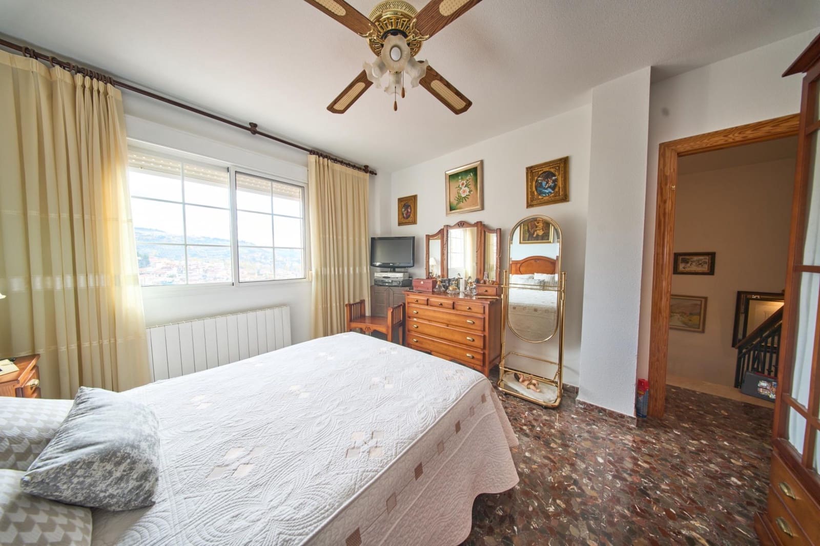 3 slaapkamer Rijtjeshuis te koop in Alfacar met garage - € 209.900 (Ref: 9437619)