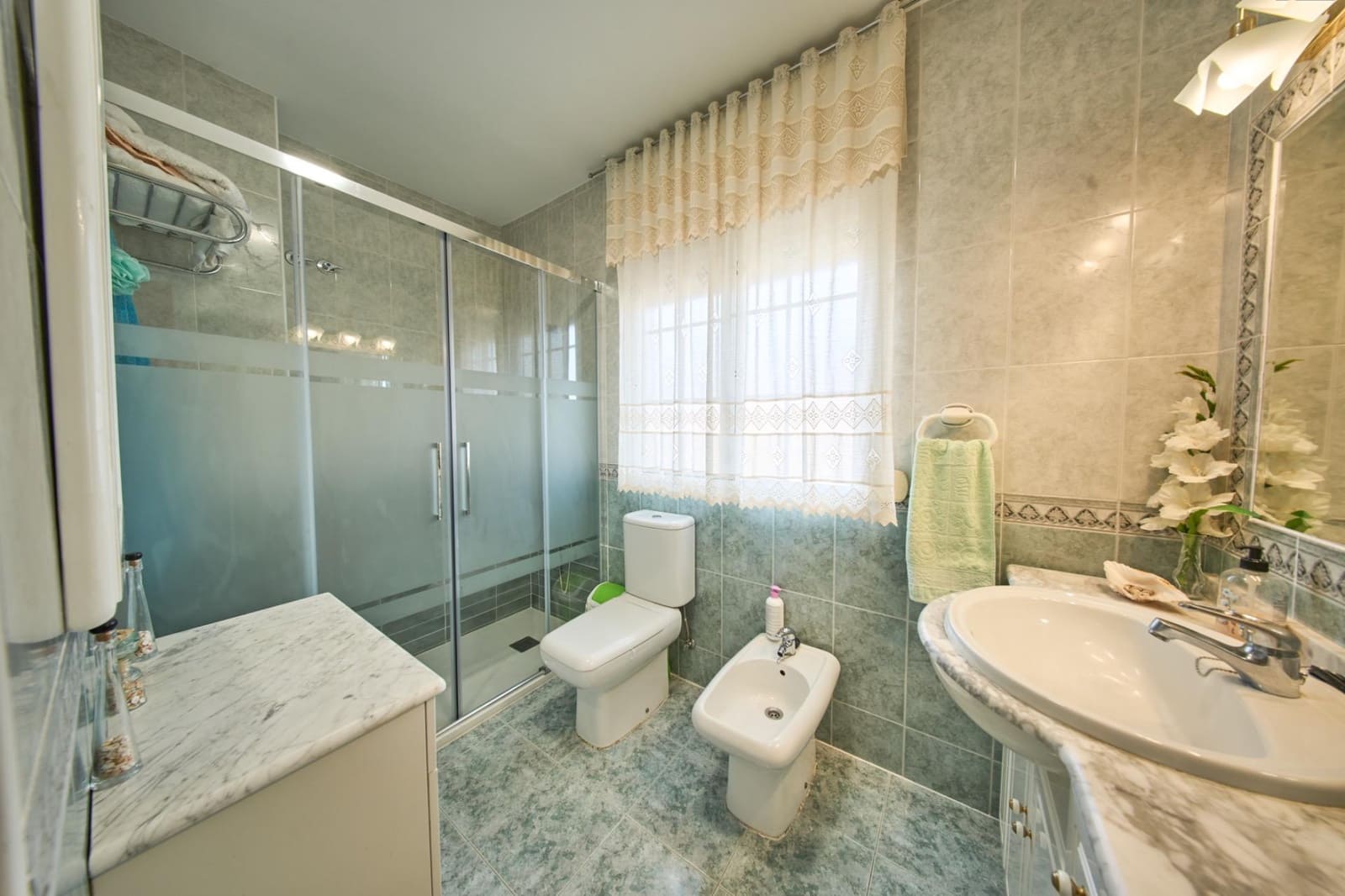 3 slaapkamer Rijtjeshuis te koop in Alfacar met garage - € 209.900 (Ref: 9437619)