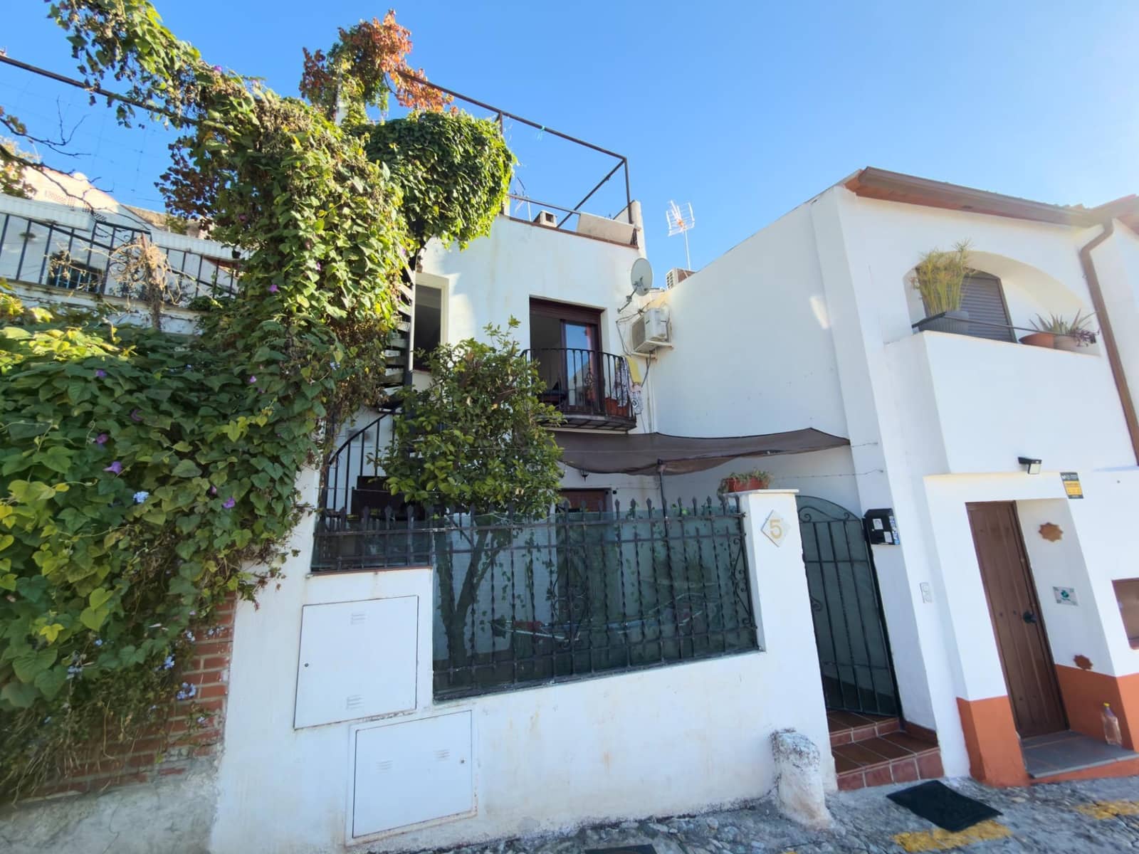 4 sypialnia Dom szeregowy na sprzedaż w Miasto Grenada - 265 000 € (Ref: 9437620)