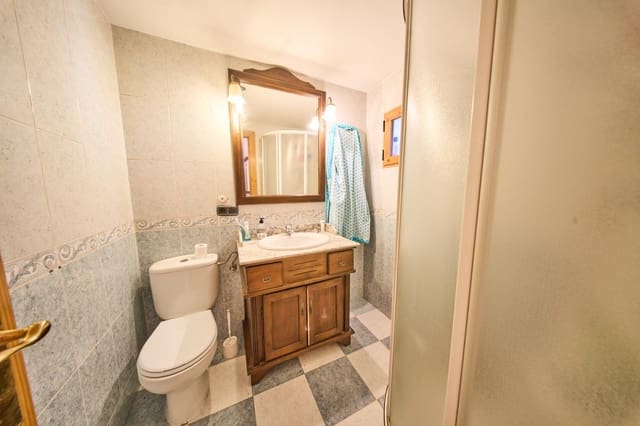 3 soveværelse Byhus til salg i Granada by - € 299.900 (Ref: 9437622)