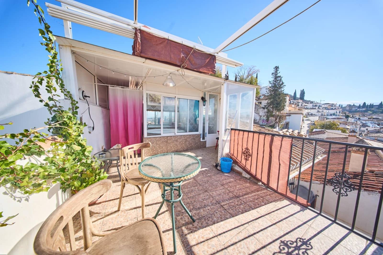 3 soveværelse Byhus til salg i Granada by - € 299.900 (Ref: 9437622)