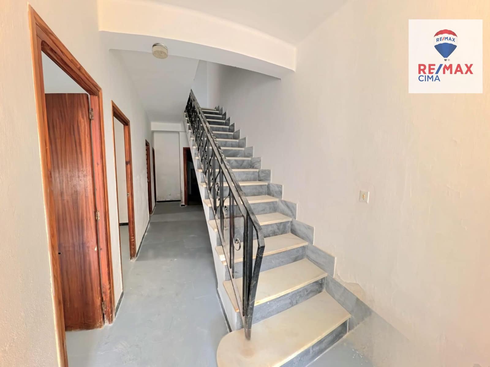 3 soverom Hus til salgs i Cullar - € 45 000 (Ref: 9437623)