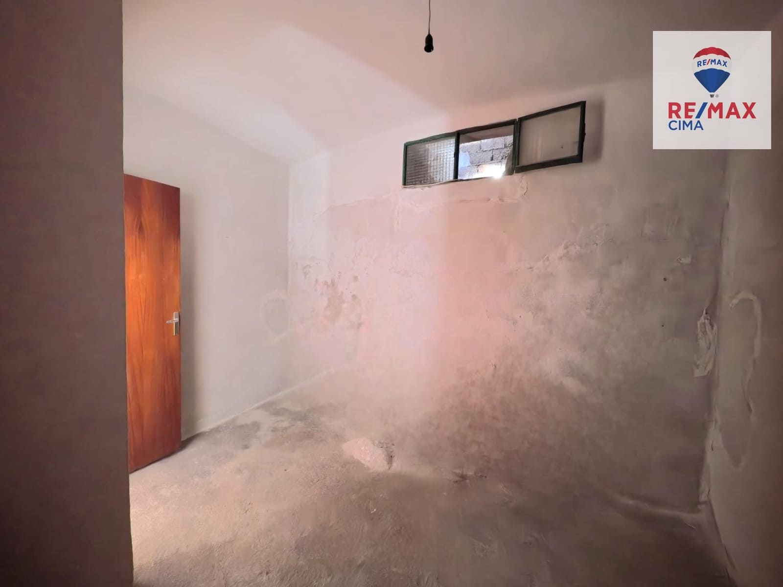 3 soverom Hus til salgs i Cullar - € 45 000 (Ref: 9437623)