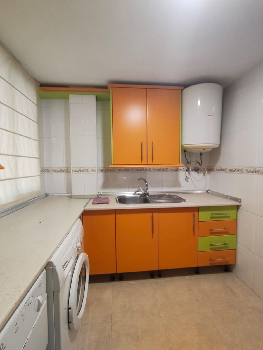3 bedroom Flat for sale in Ogijares with garage - € 154,900 (Ref: 9440246)