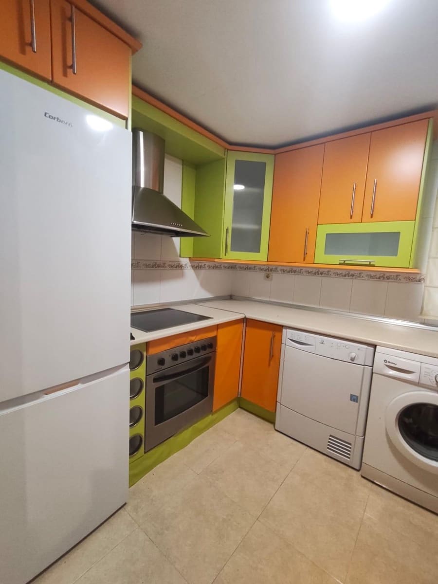 3 bedroom Flat for sale in Ogijares with garage - € 154,900 (Ref: 9440246)