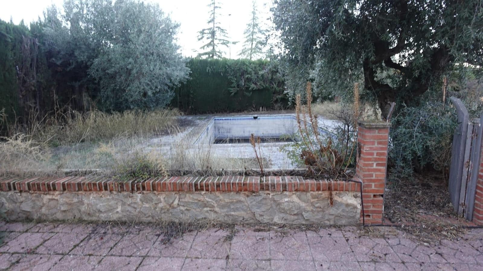 3 soveværelse Villa til salg i Gojar med garage - € 280.000 (Ref: 9440247)