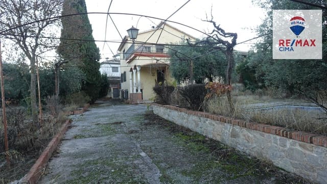 4 makuuhuone Huvila myytävänä paikassa Gójar mukana 
autotalli - 280 000 € (Ref: 9440247)