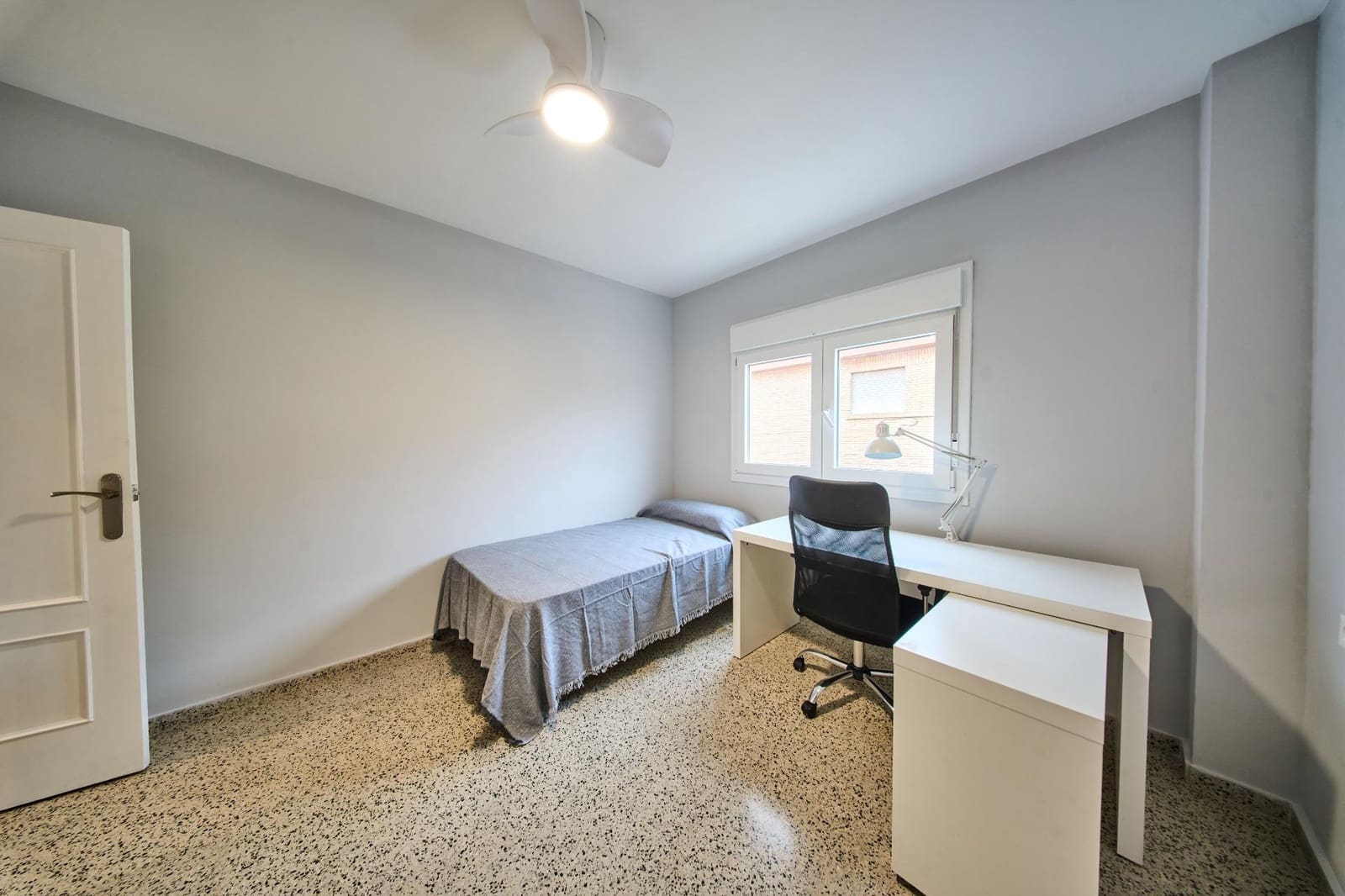 3 sypialnia Mieszkanie do wynajęcia w Miasto Grenada - 750 € (Ref: 9441914)