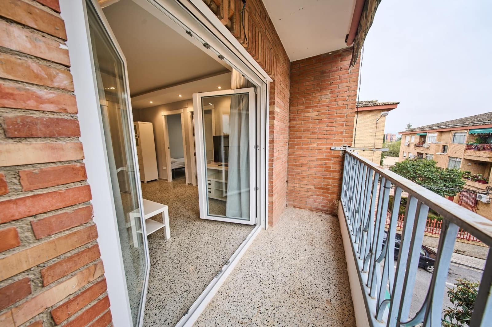 3 sypialnia Mieszkanie do wynajęcia w Miasto Grenada - 750 € (Ref: 9441914)