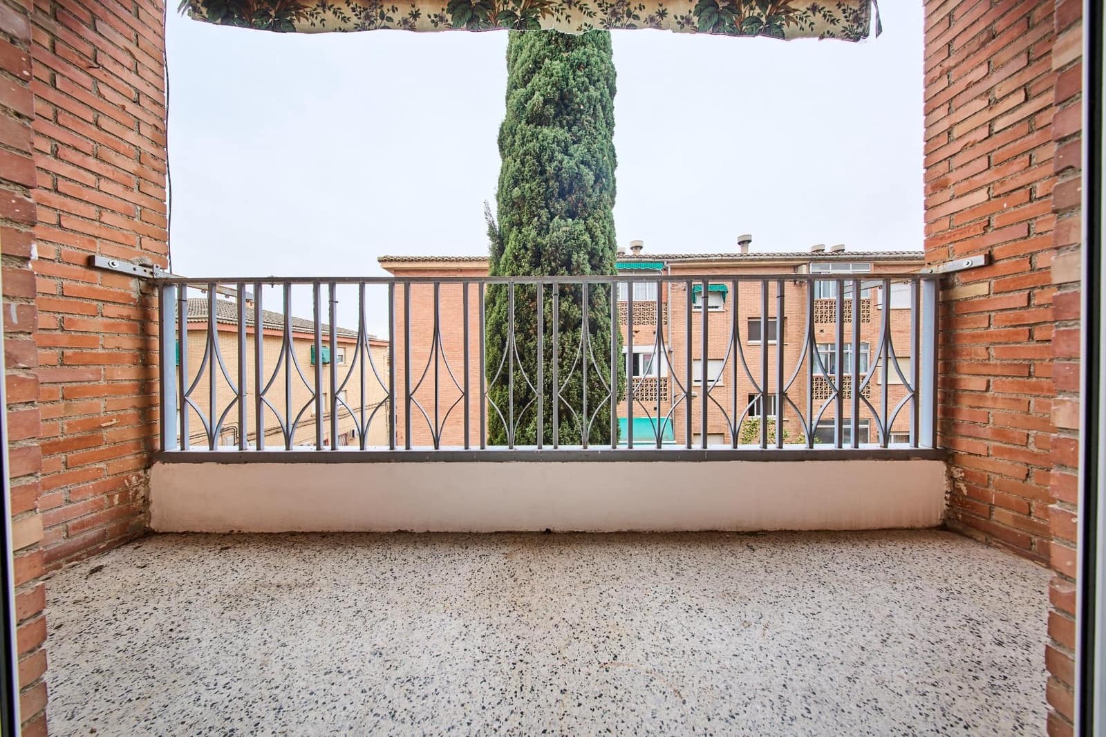 3 sypialnia Mieszkanie do wynajęcia w Miasto Grenada - 750 € (Ref: 9441914)