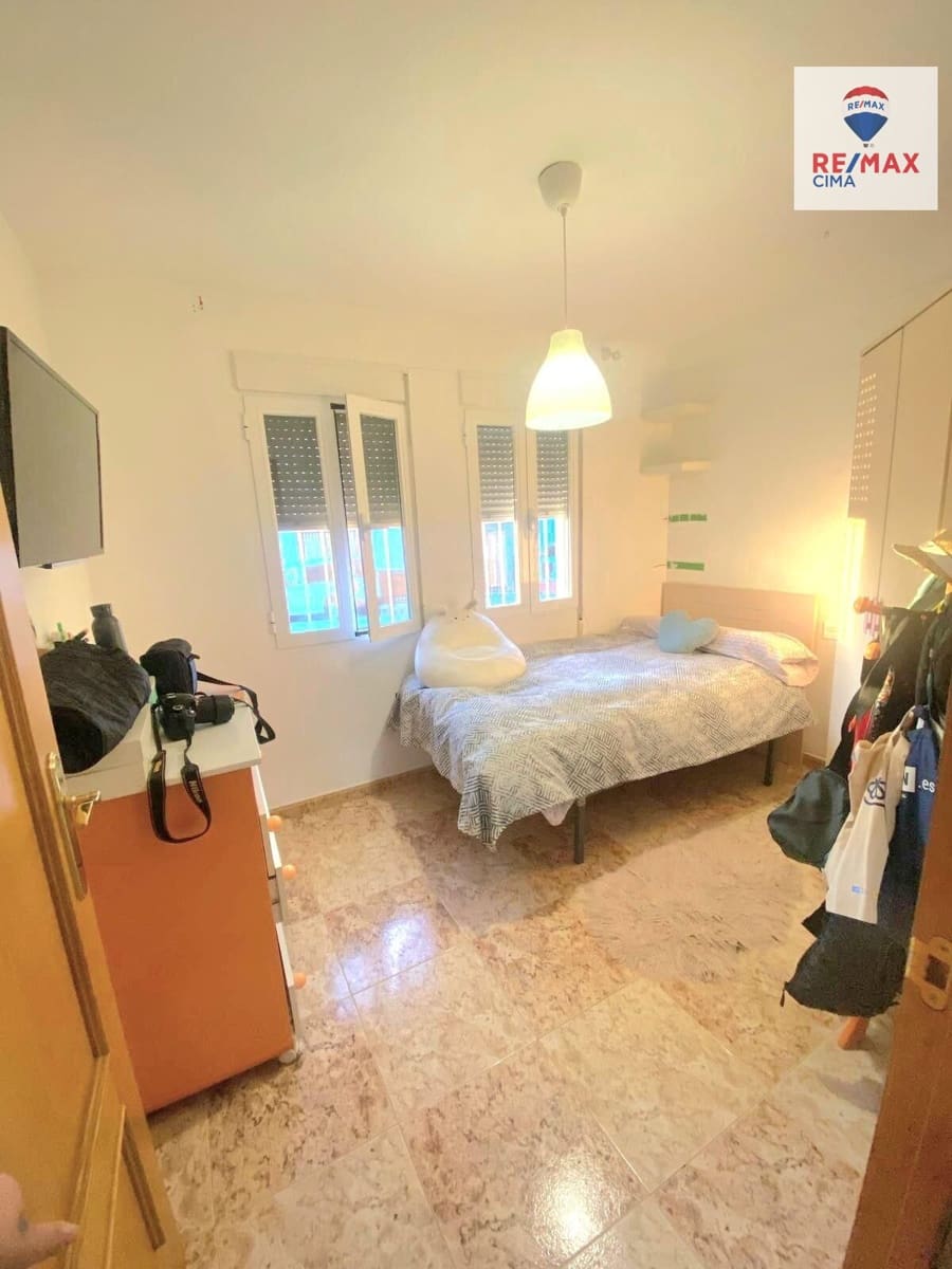 4 Zimmer Reihenhaus zu verkaufen in Baza - 125.000 € (Ref: 9446620)