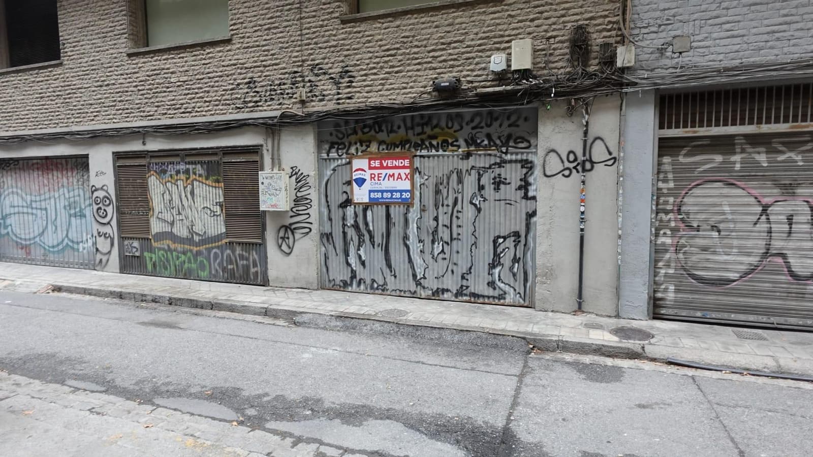 Garage til salg i Granada by - € 110.000 (Ref: 9449054)