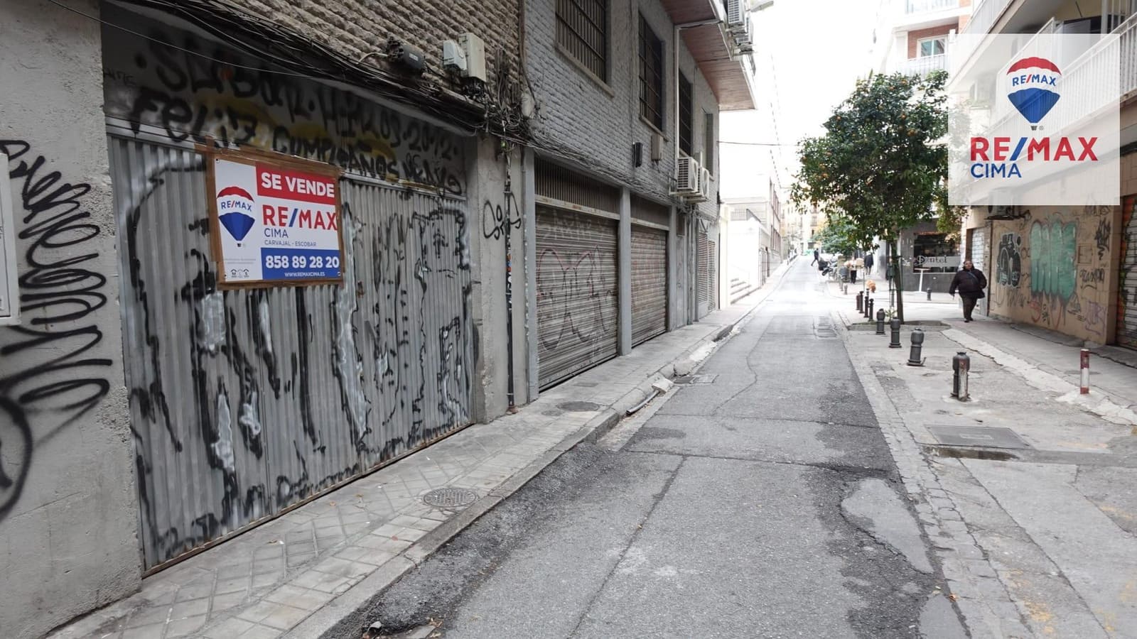 Garage til salg i Granada by - € 110.000 (Ref: 9449054)