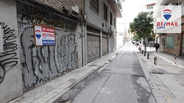Garage til salg i Granada by - € 110.000 (Ref: 9449054)