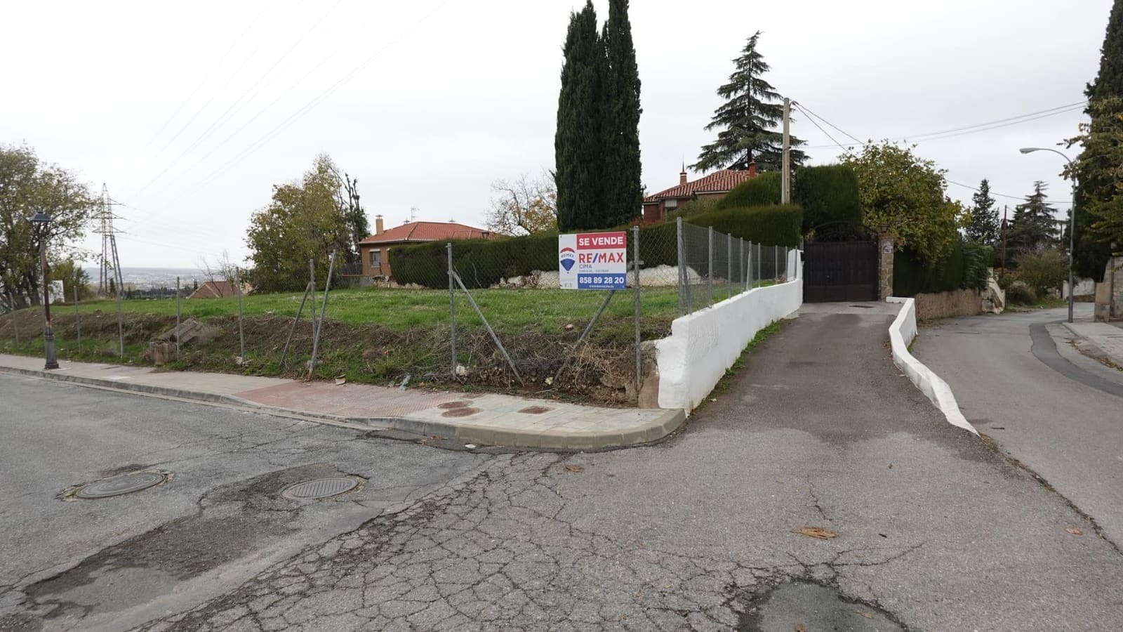 Building Plot for sale in Huetor Vega - € 344,000 (Ref: 9449056)