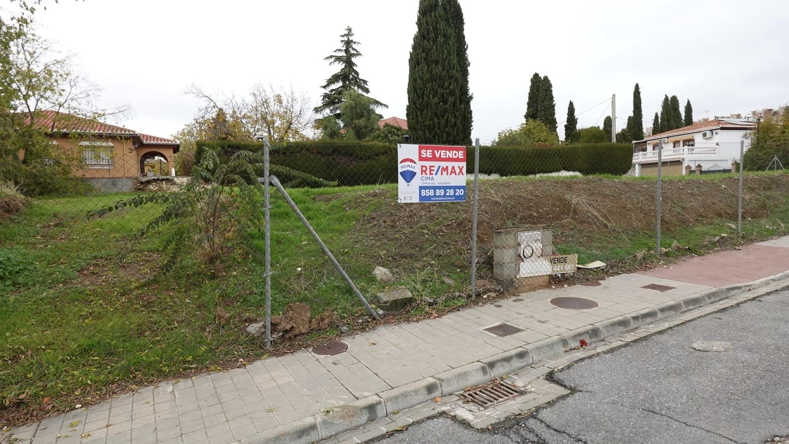 Building Plot for sale in Huetor Vega - € 344,000 (Ref: 9449056)