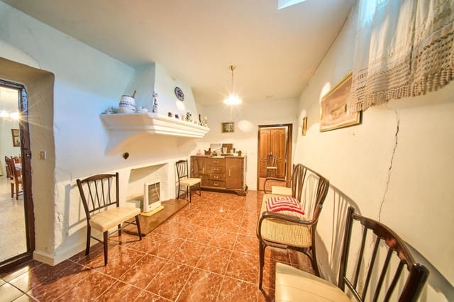6 soveværelse Finca/Landehus til salg i Busquístar med garage - € 130.000 (Ref: 9450463)