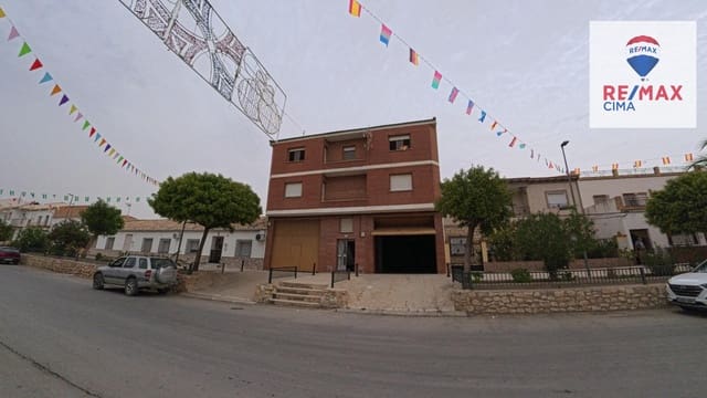 6 bedroom Commercial for sale in Cortes de Baza with garage - € 189,000 (Ref: 9456498)