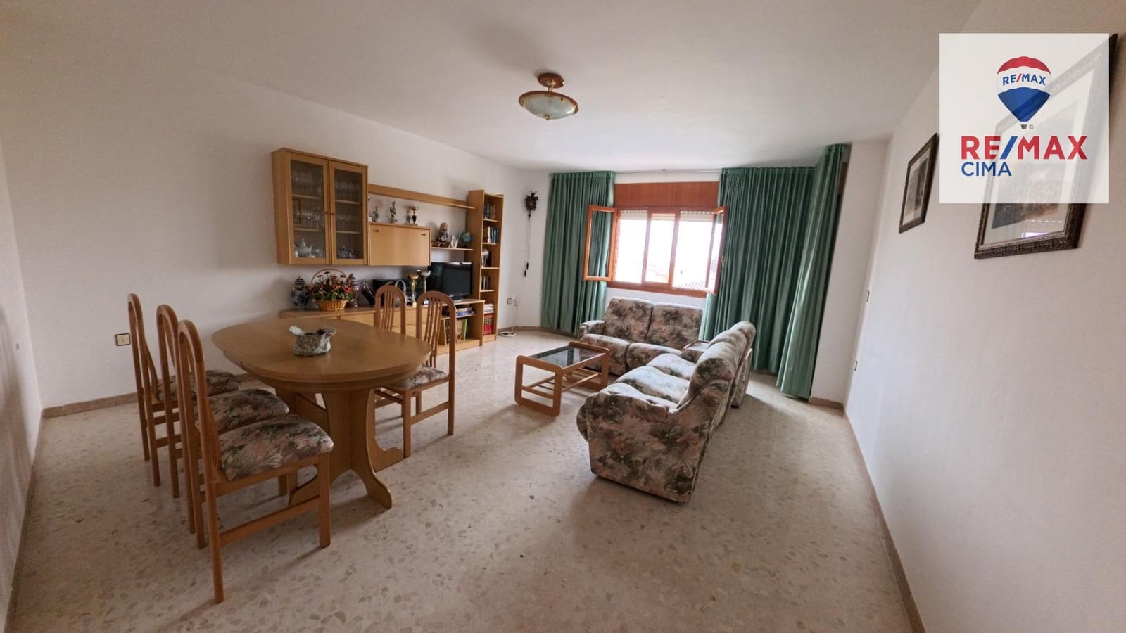 6 bedroom Commercial for sale in Cortes de Baza with garage - € 189,000 (Ref: 9456498)