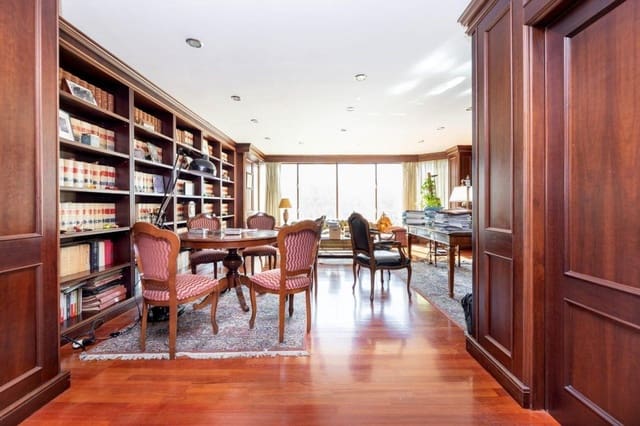 Office for sale in Figares, Granada city - € 395,000 (Ref: 9468598)