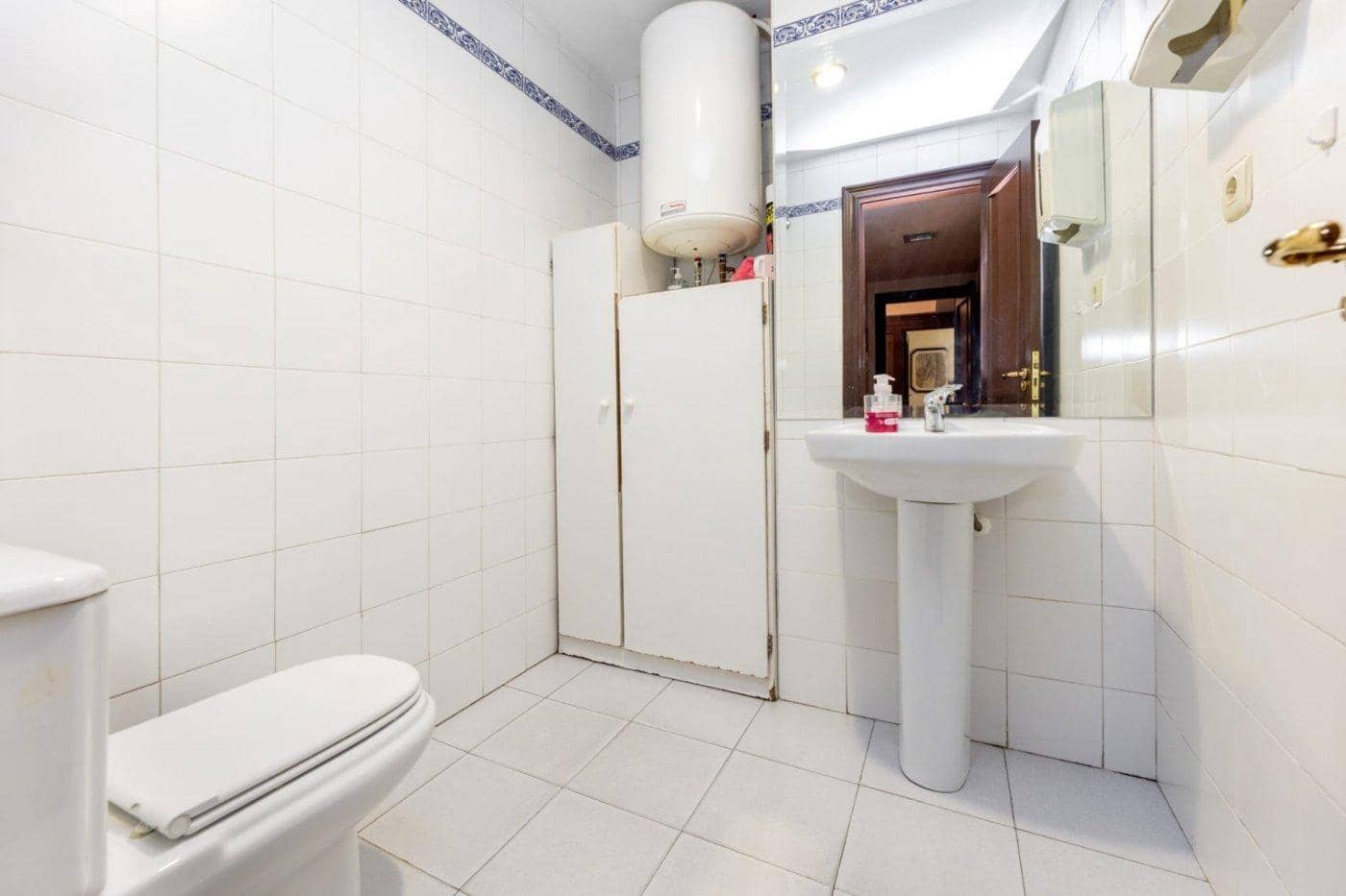 Office for sale in Granada city - € 395,000 (Ref: 9468598)