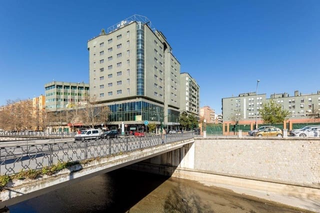 Office for sale in Figares, Granada city - € 395,000 (Ref: 9468598)