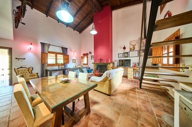 3 Zimmer Villa zu verkaufen in Vélez de Benaudalla mit Pool Garage - 390.000 € (Ref: 9470615)