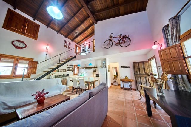 3 Zimmer Villa zu verkaufen in Vélez de Benaudalla mit Pool Garage - 390.000 € (Ref: 9470615)