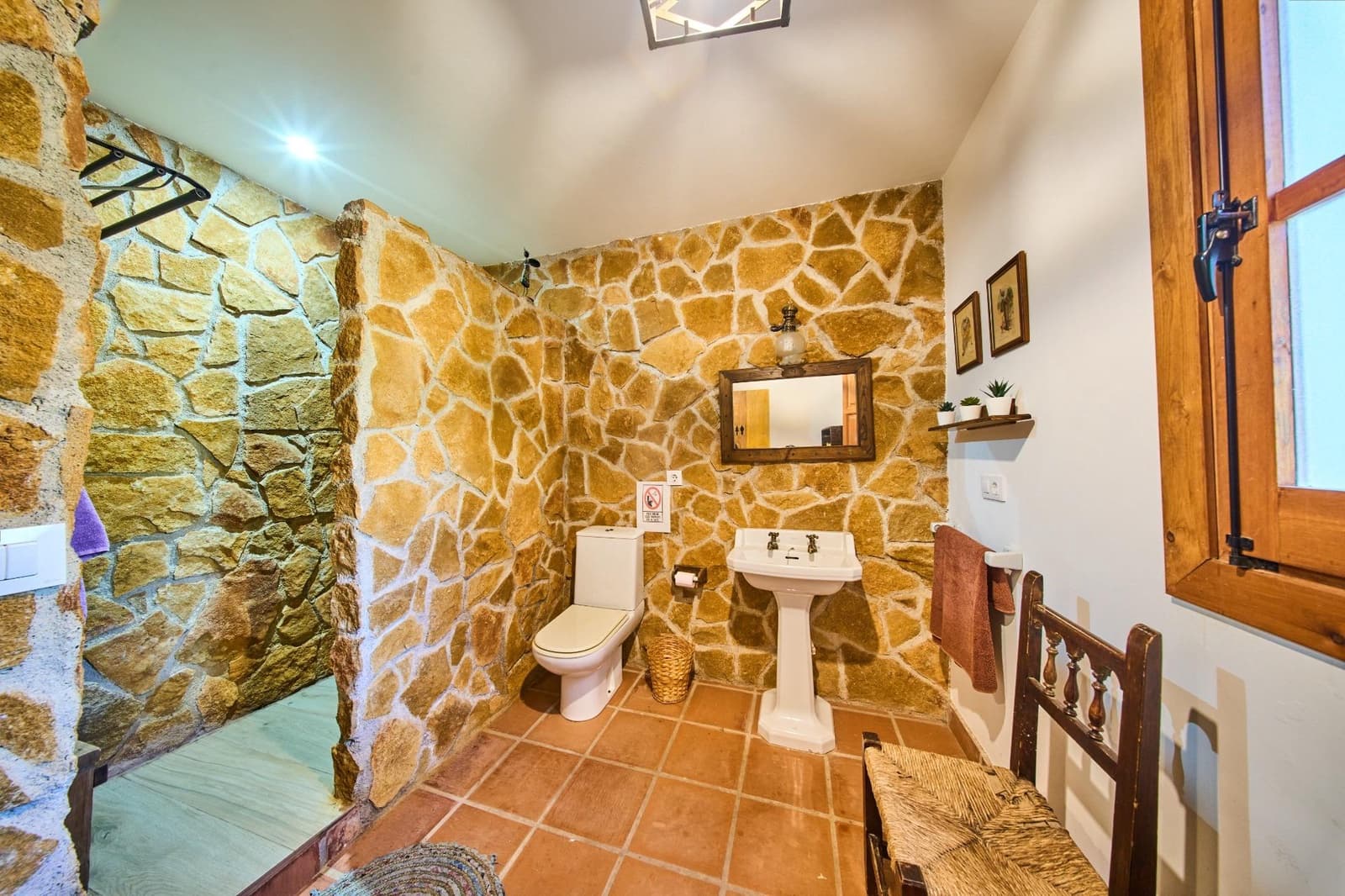 3 Zimmer Villa zu verkaufen in Velez de Benaudalla mit Pool Garage - 390.000 € (Ref: 9470615)