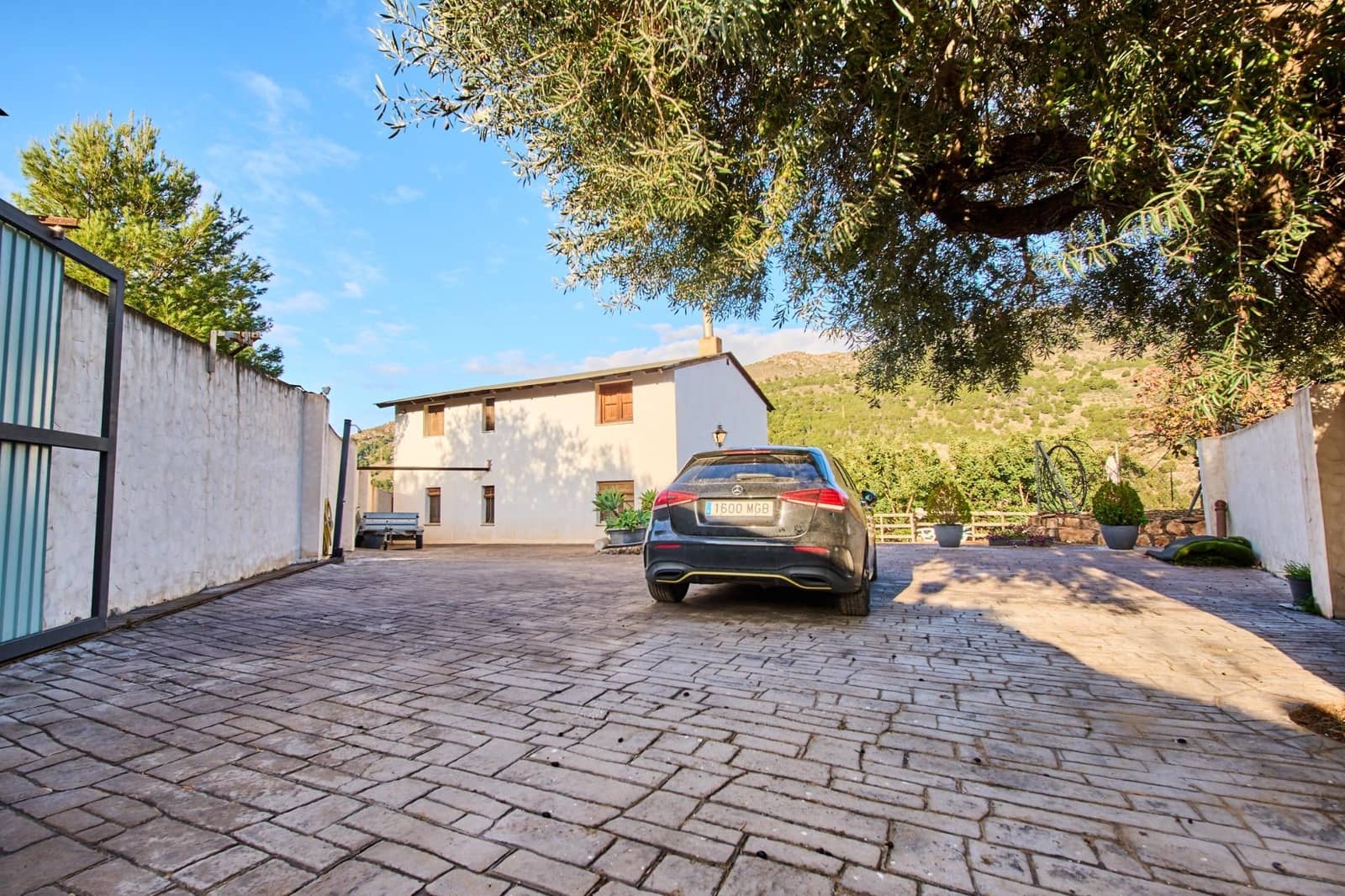 3 Zimmer Villa zu verkaufen in Velez de Benaudalla mit Pool Garage - 390.000 € (Ref: 9470615)