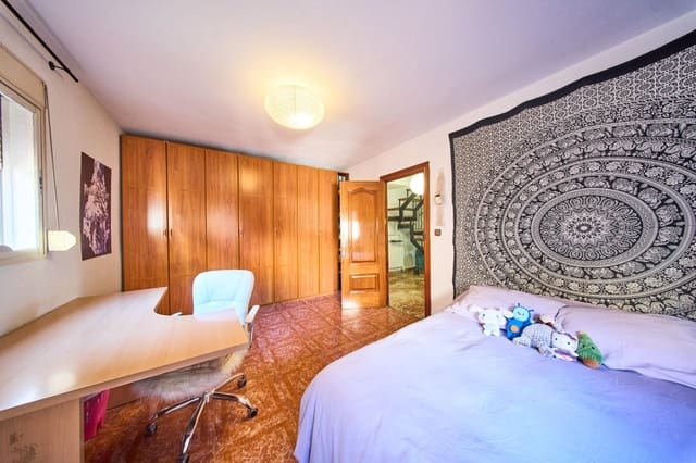 5 sypialnia Penthouse na sprzedaż w Miasto Grenada z garażem - 335 000 € (Ref: 9470967)