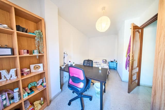 5 sypialnia Penthouse na sprzedaż w Miasto Grenada z garażem - 335 000 € (Ref: 9470967)