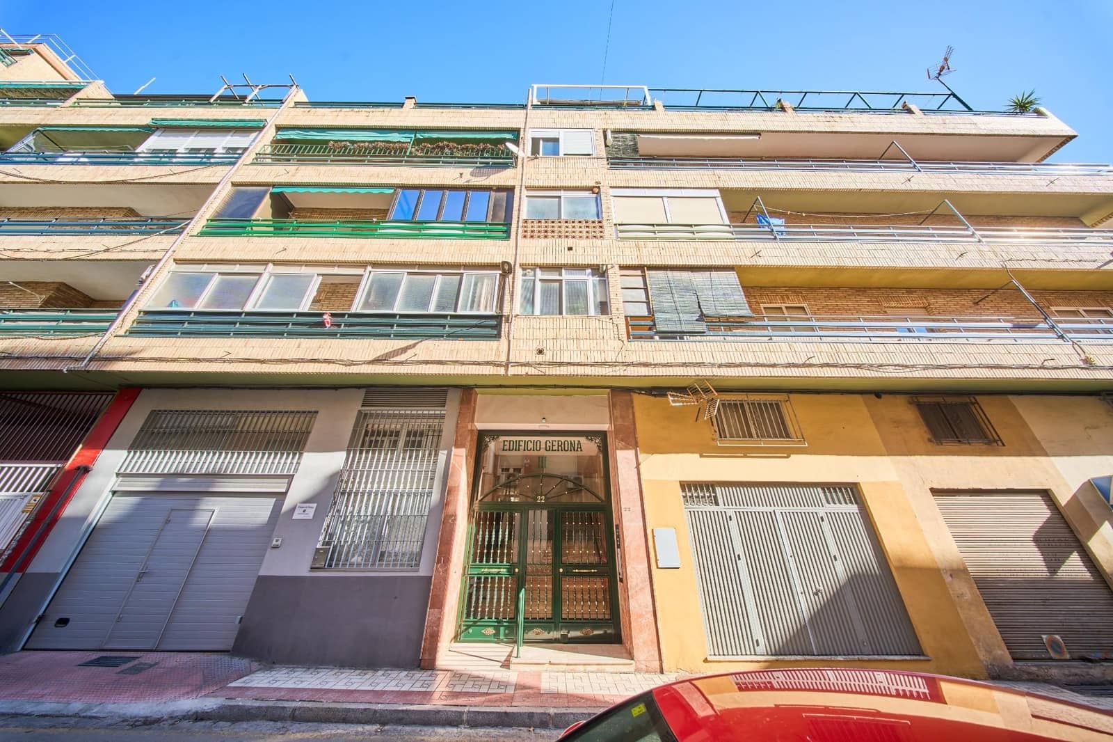 5 sypialnia Penthouse na sprzedaż w Miasto Grenada z garażem - 335 000 € (Ref: 9470967)