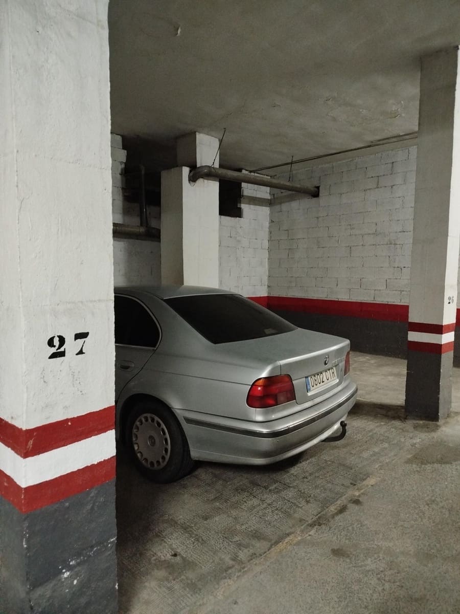 5 slaapkamer Penthouse te koop in Granada stad met garage - € 325.000 (Ref: 9470967)