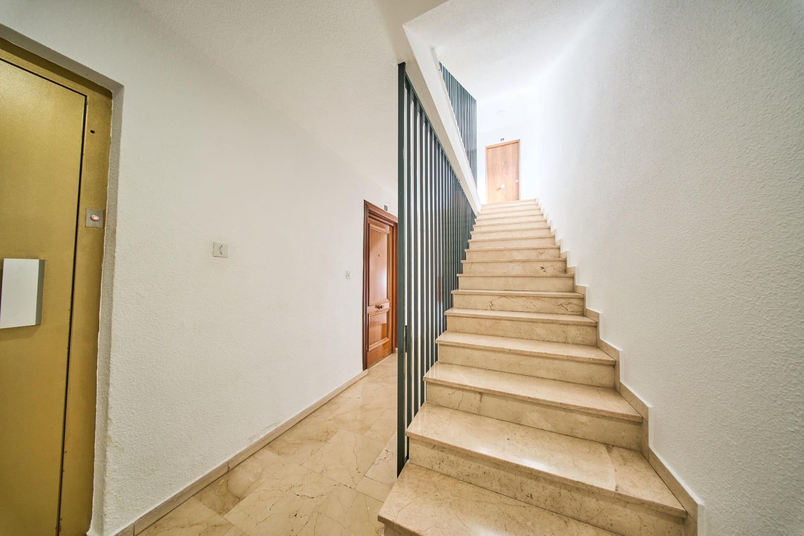 5 slaapkamer Penthouse te koop in Granada stad met garage - € 325.000 (Ref: 9470967)