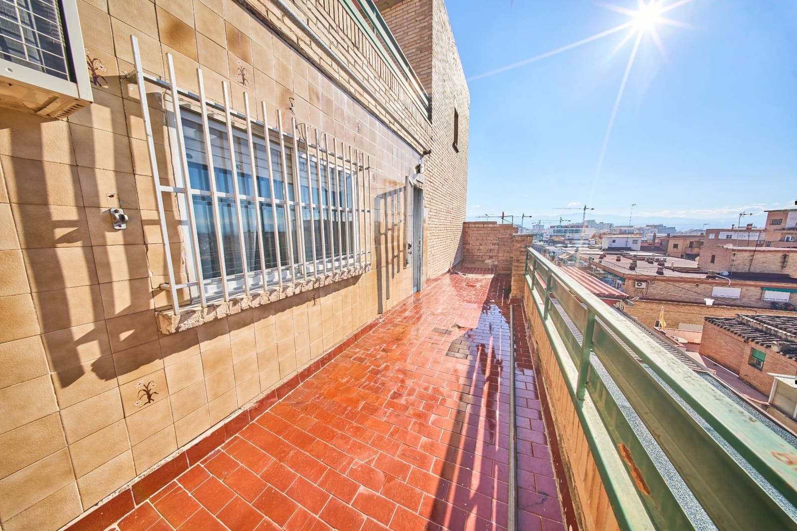 5 slaapkamer Penthouse te koop in Granada stad met garage - € 325.000 (Ref: 9470967)