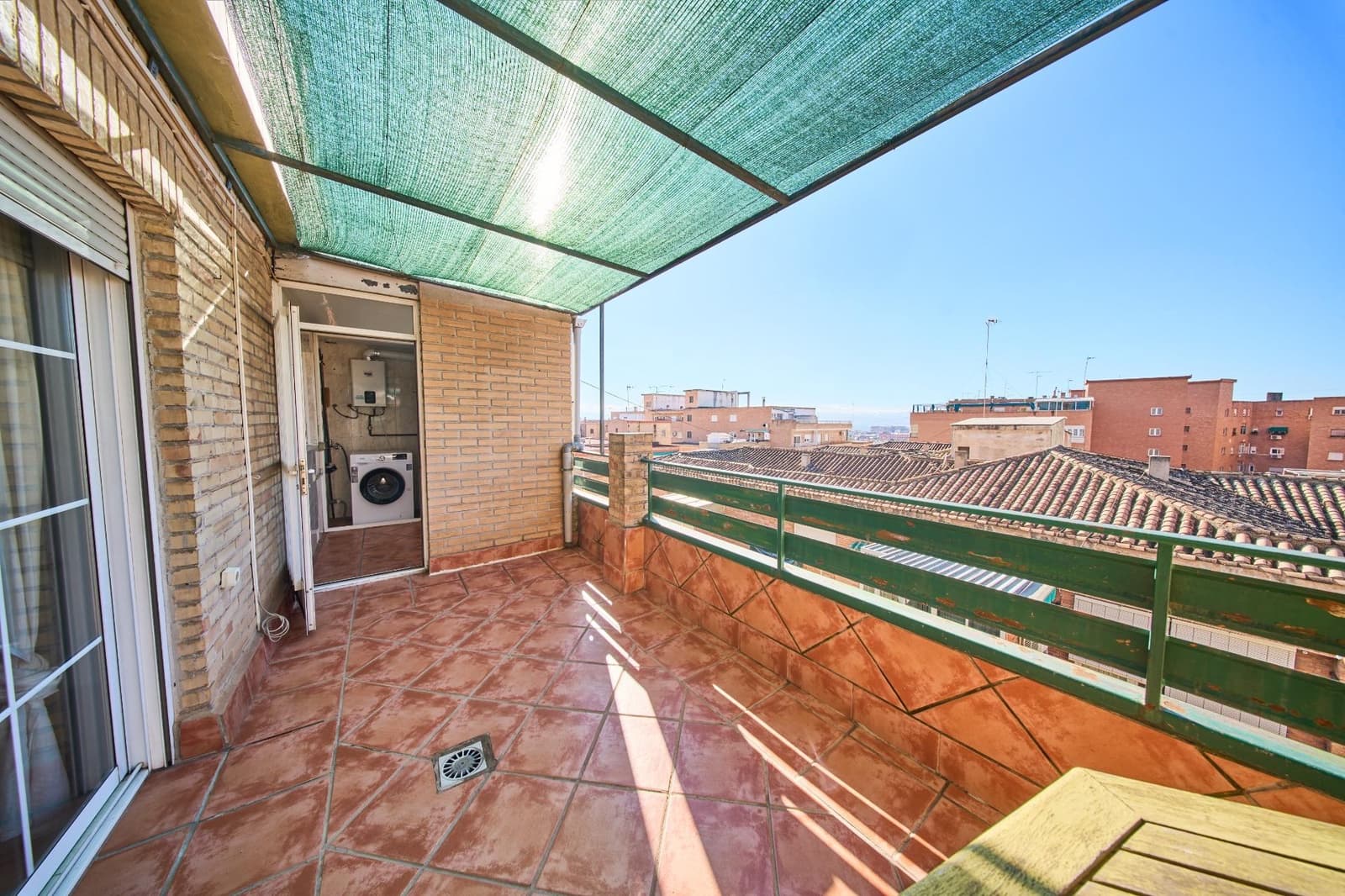 5 slaapkamer Penthouse te koop in Granada stad met garage - € 325.000 (Ref: 9470967)