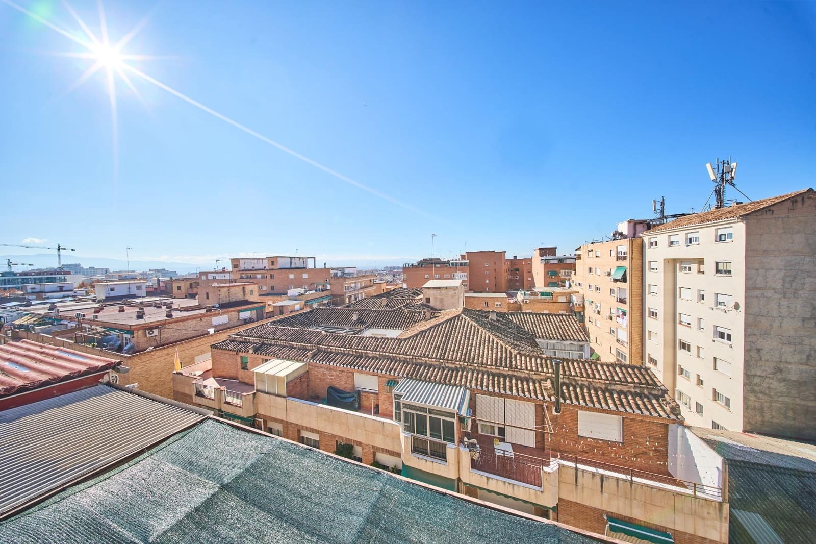 5 slaapkamer Penthouse te koop in Granada stad met garage - € 325.000 (Ref: 9470967)
