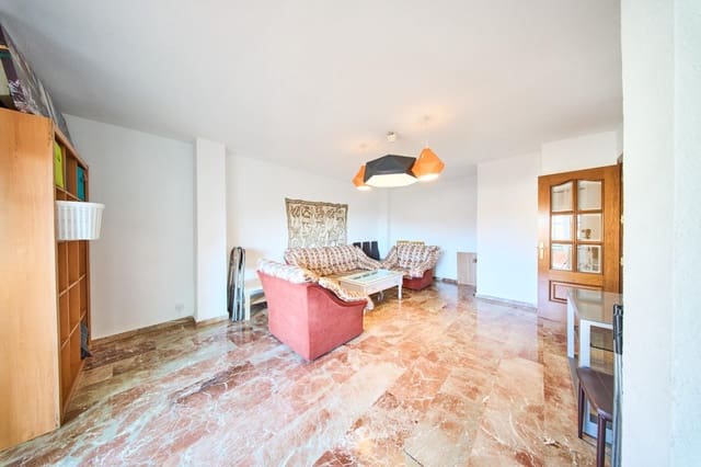 5 bedroom Penthouse for sale in Granada city with garage - € 325,000 (Ref: 9470967)