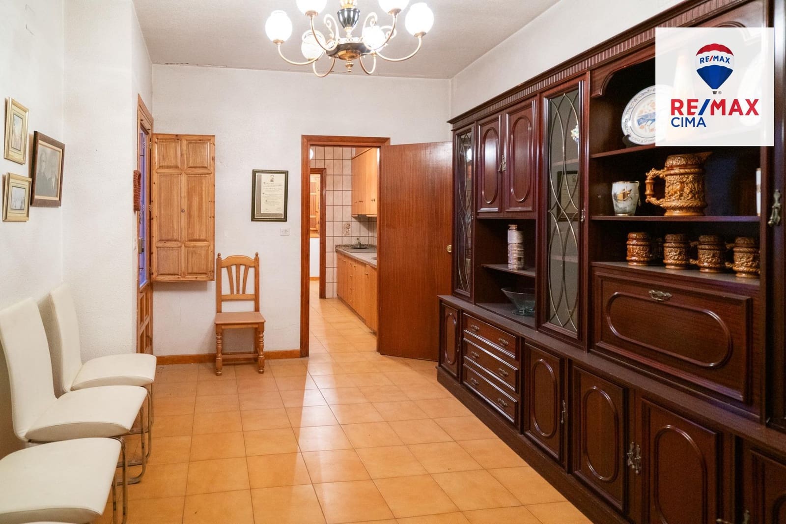 5 slaapkamer Huis te koop in Zujar met garage - € 235.000 (Ref: 9471249)