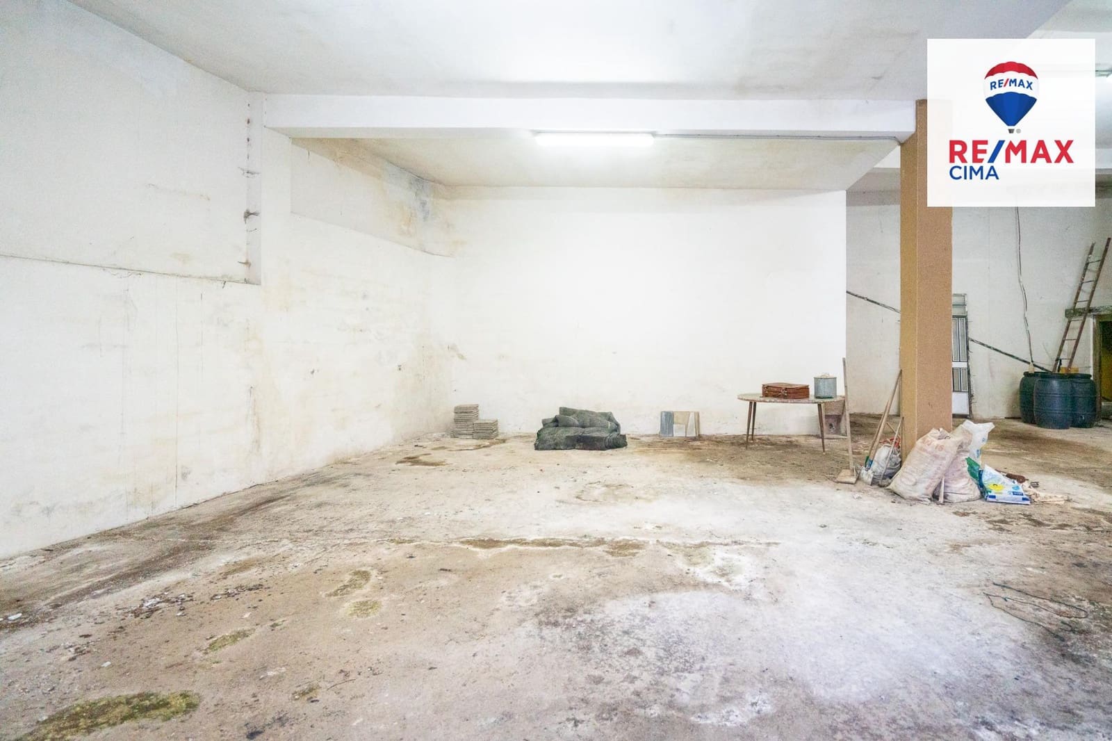 5 slaapkamer Huis te koop in Zujar met garage - € 235.000 (Ref: 9471249)