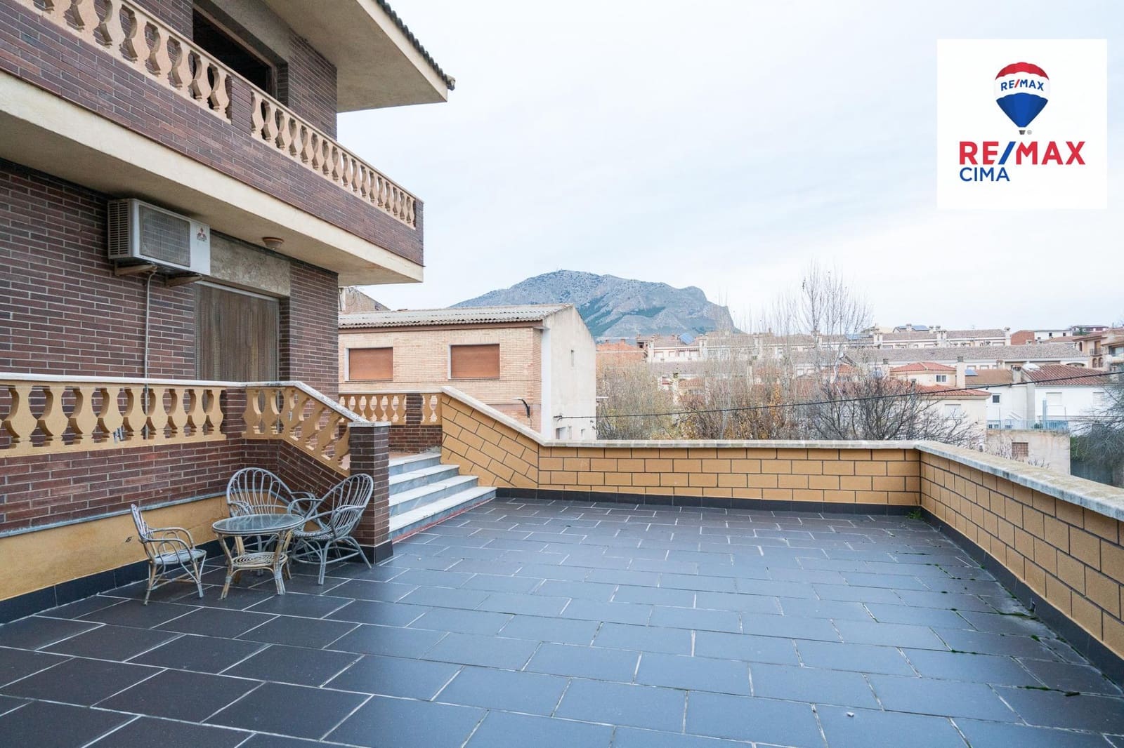 5 slaapkamer Huis te koop in Zujar met garage - € 235.000 (Ref: 9471249)