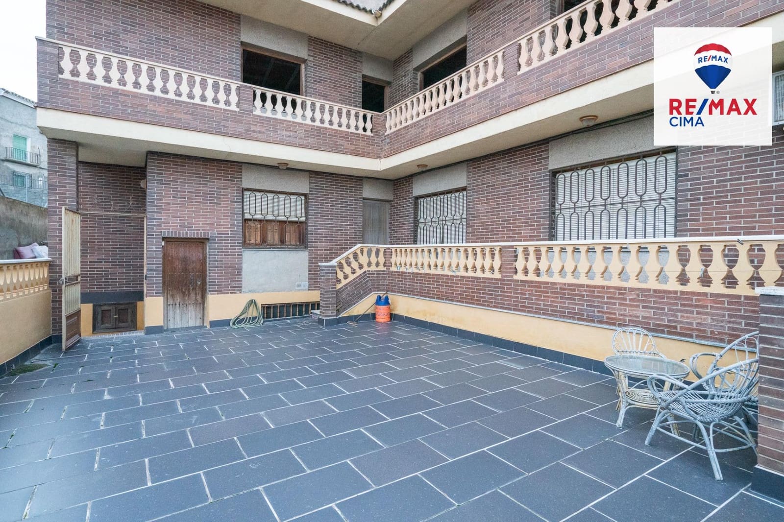 5 slaapkamer Huis te koop in Zujar met garage - € 235.000 (Ref: 9471249)