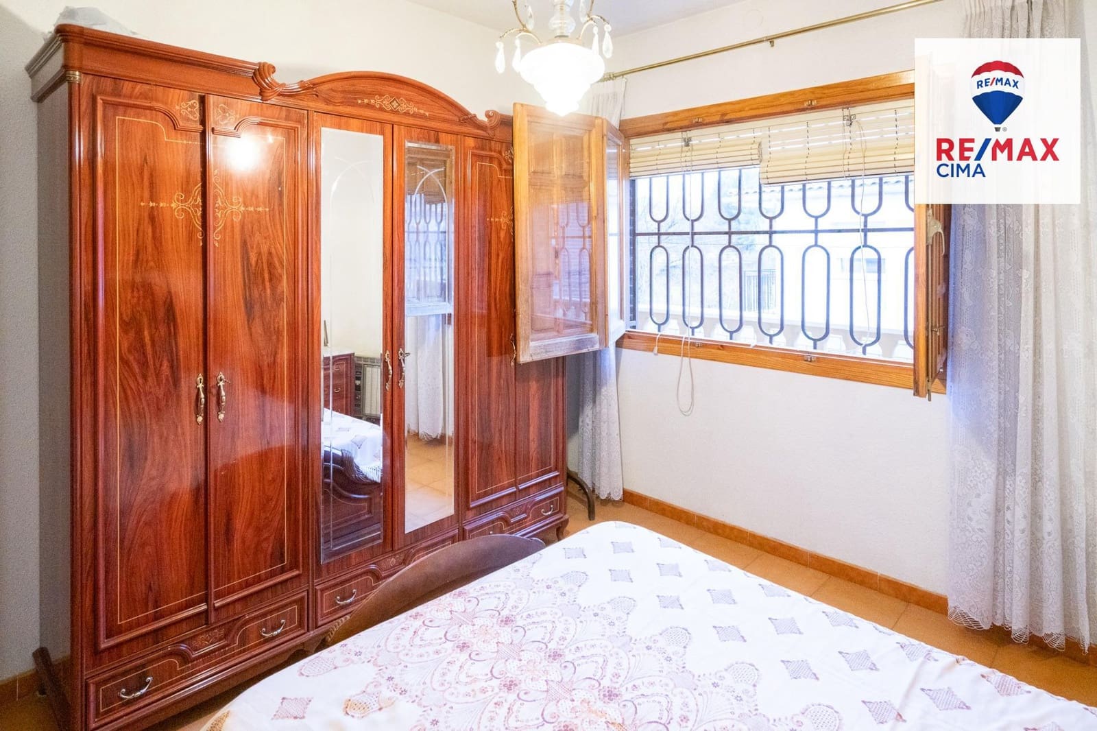 5 slaapkamer Huis te koop in Zujar met garage - € 235.000 (Ref: 9471249)