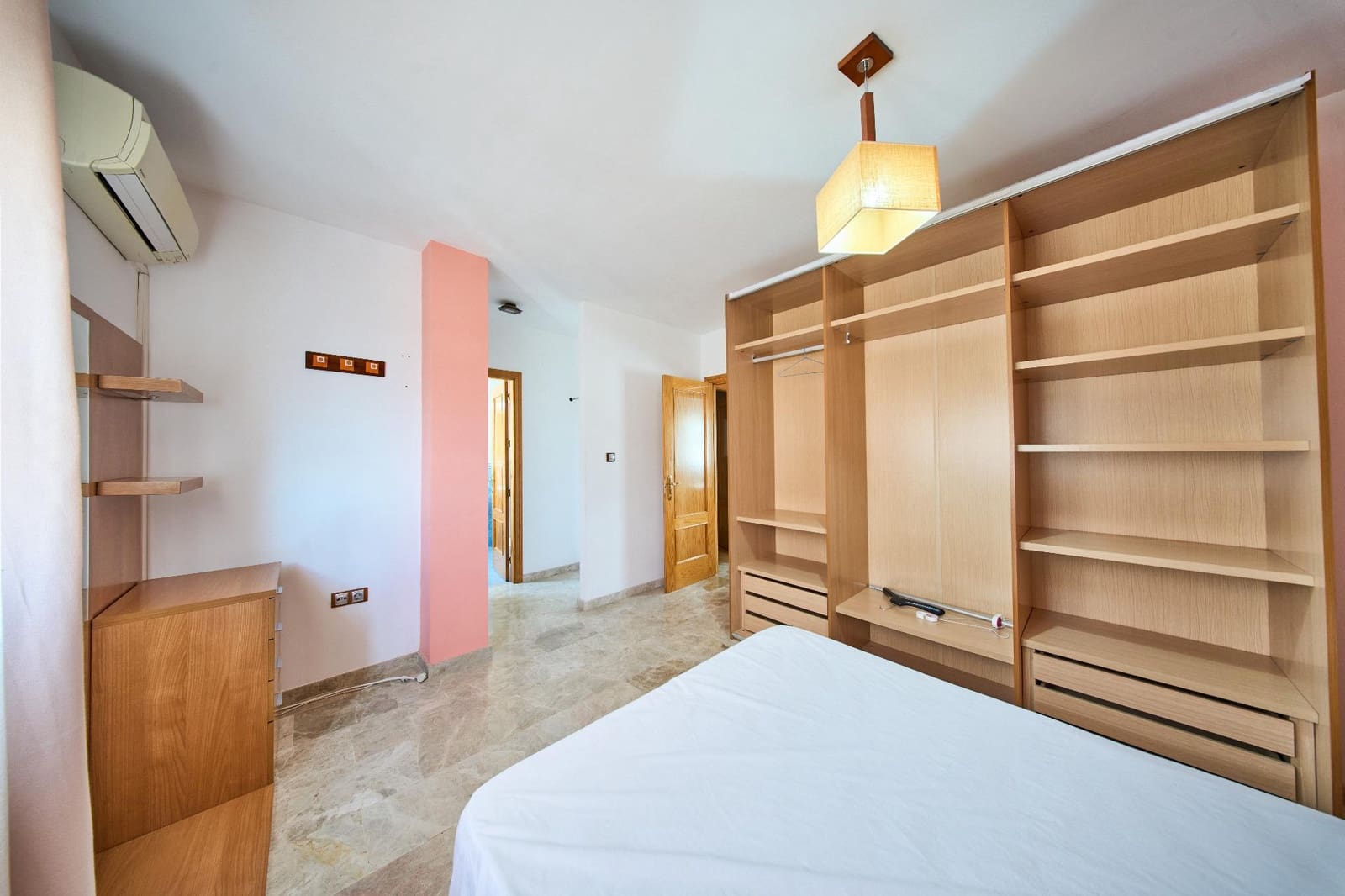 Adosado de 3 habitaciones en Atarfe en venta con garaje - 198.000 € (Ref: 9473120)