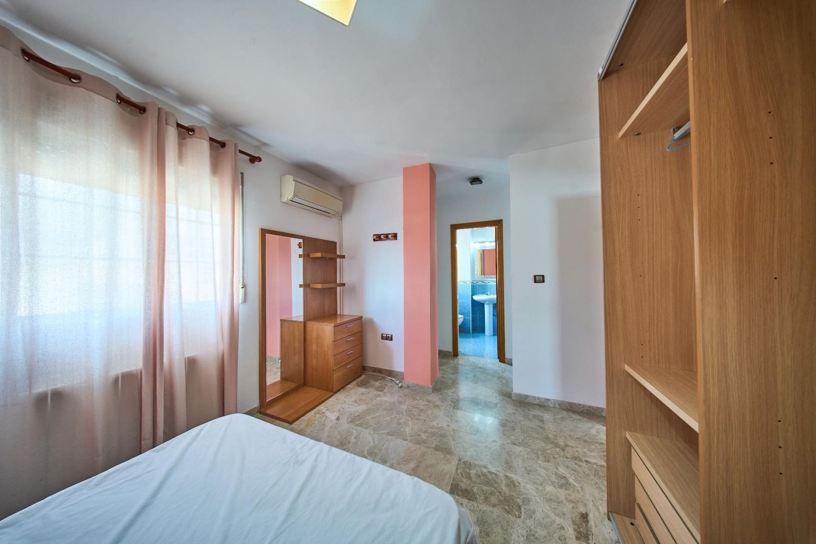 Adosado de 3 habitaciones en Atarfe en venta con garaje - 198.000 € (Ref: 9473120)