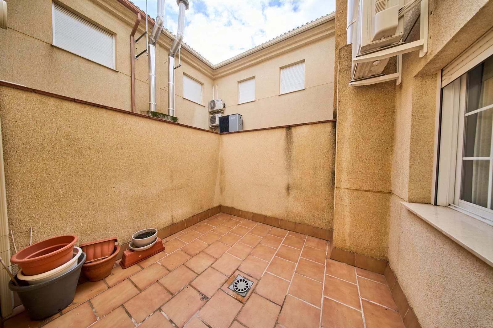 Adosado de 3 habitaciones en Atarfe en venta con garaje - 198.000 € (Ref: 9473120)