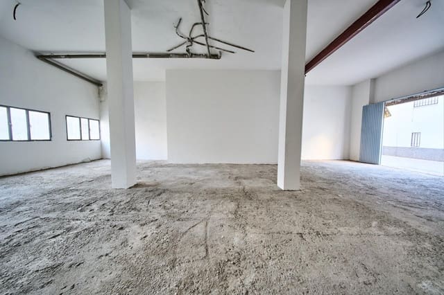 Commerciale in vendita in Santa Fe - 60.000 € (Rif: 9473121)