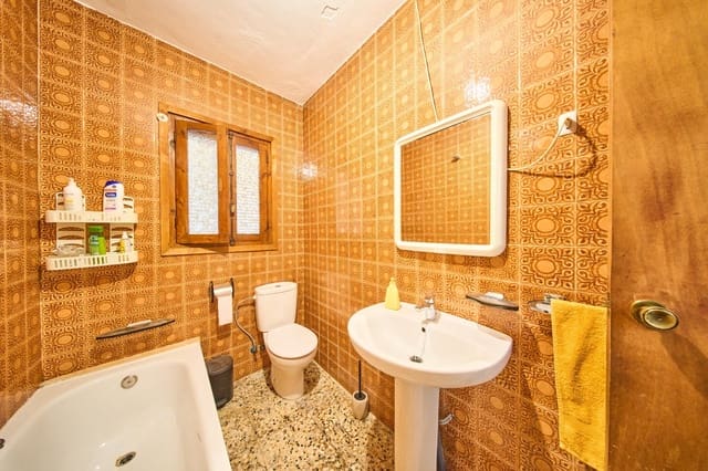 2 makuuhuone Omakotitalo myytävänä paikassa Jete - 90 000 € (Ref: 9474328)