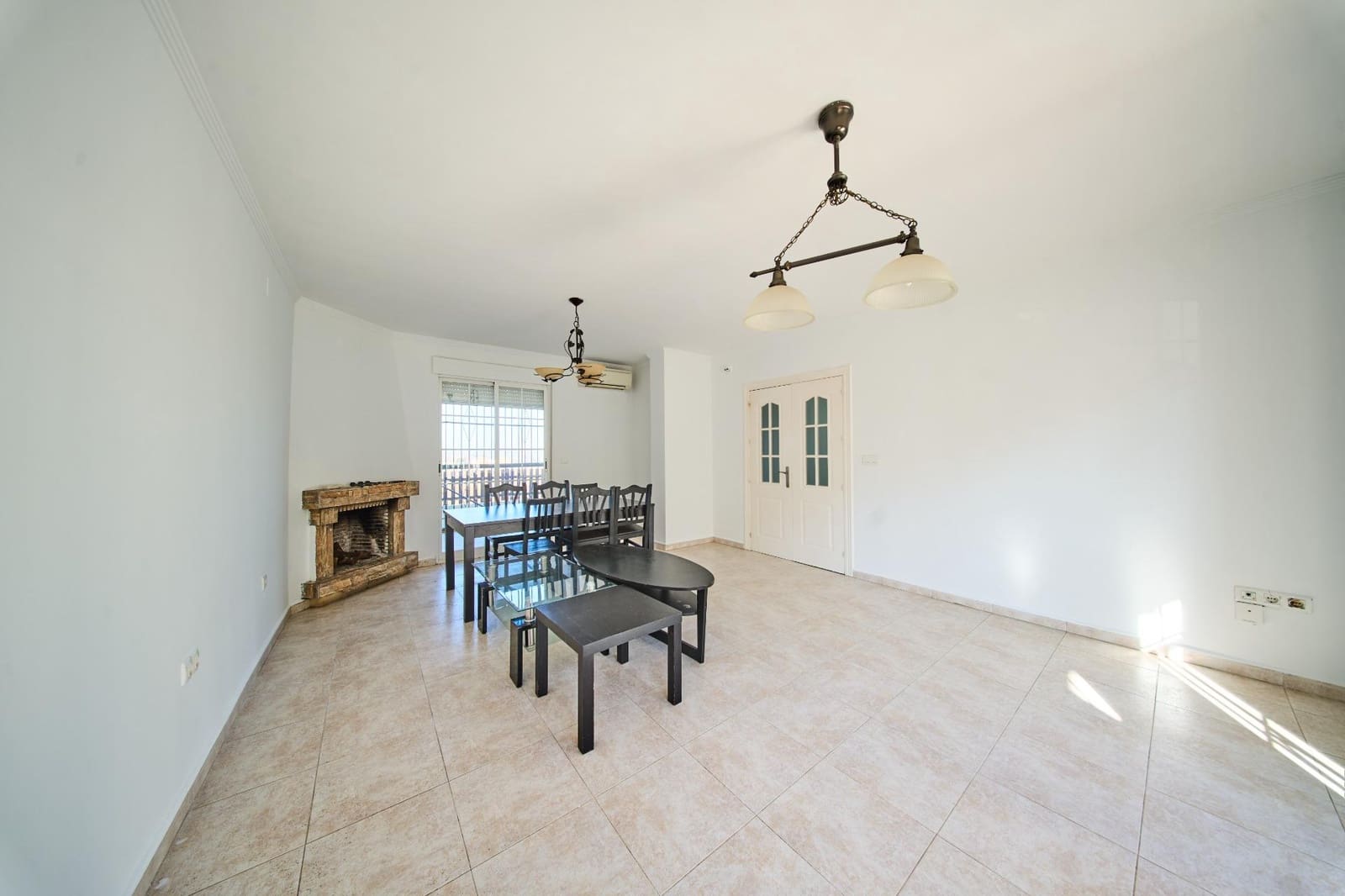 Casa de 3 habitaciones en Láchar en venta con garaje - 157.000 € (Ref: 9474329)